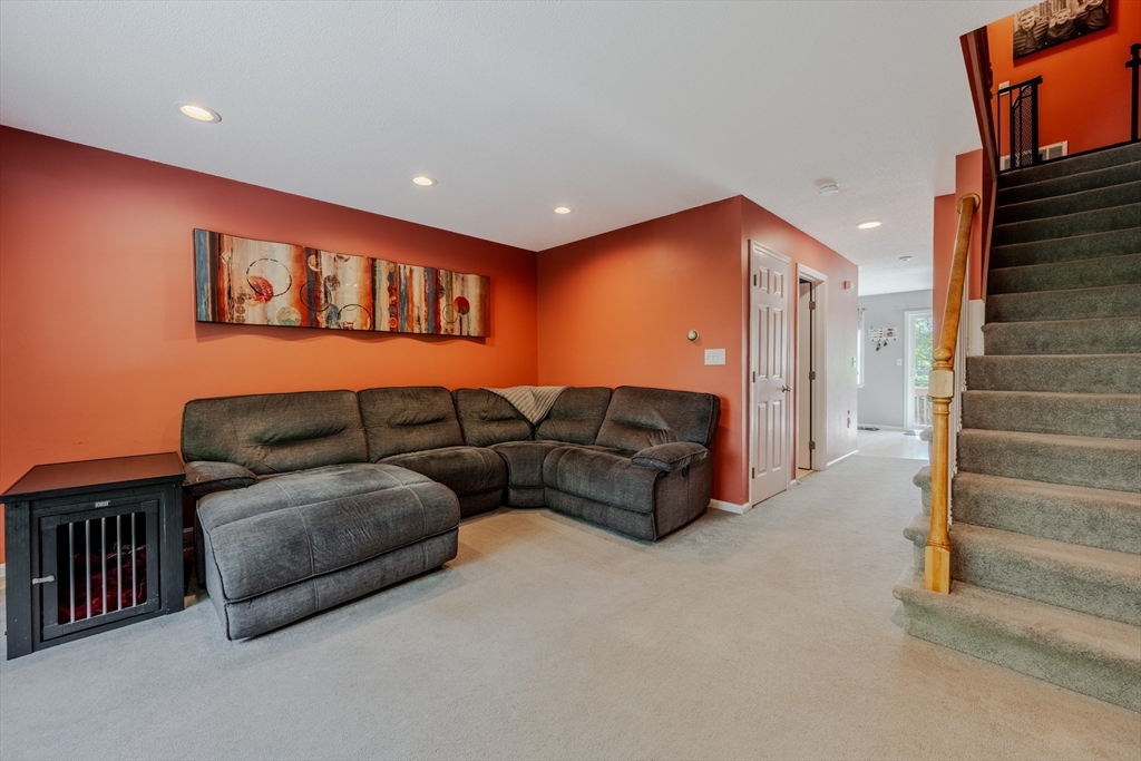 95 Tennis Plaza Rd # 27