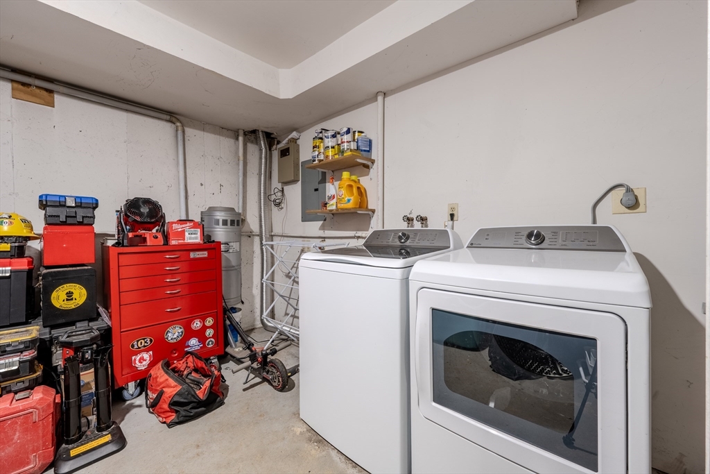 95 Tennis Plaza Rd # 27