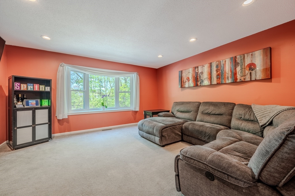 95 Tennis Plaza Rd # 27