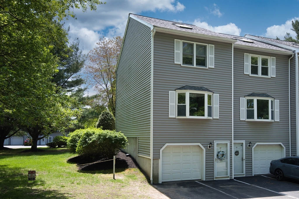 95 Tennis Plaza Rd # 27