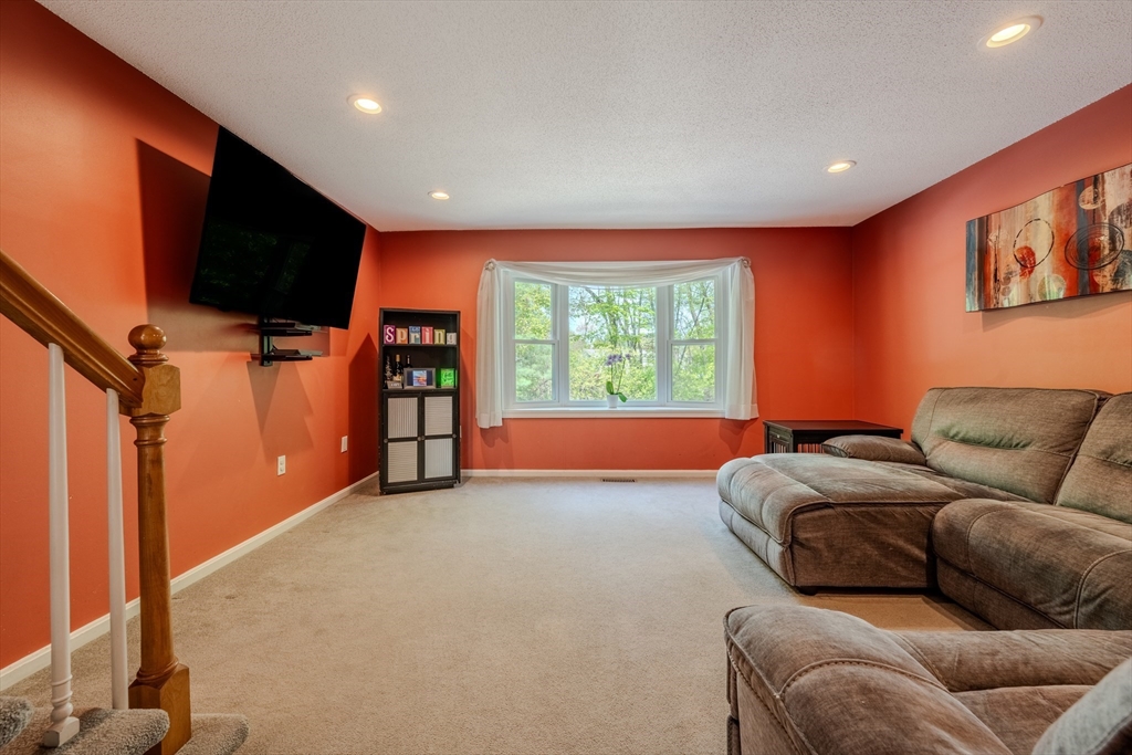 95 Tennis Plaza Rd # 27