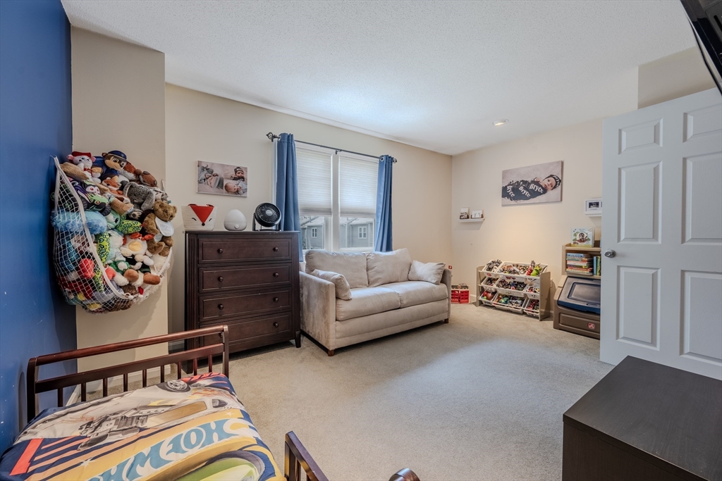 95 Tennis Plaza Rd # 27