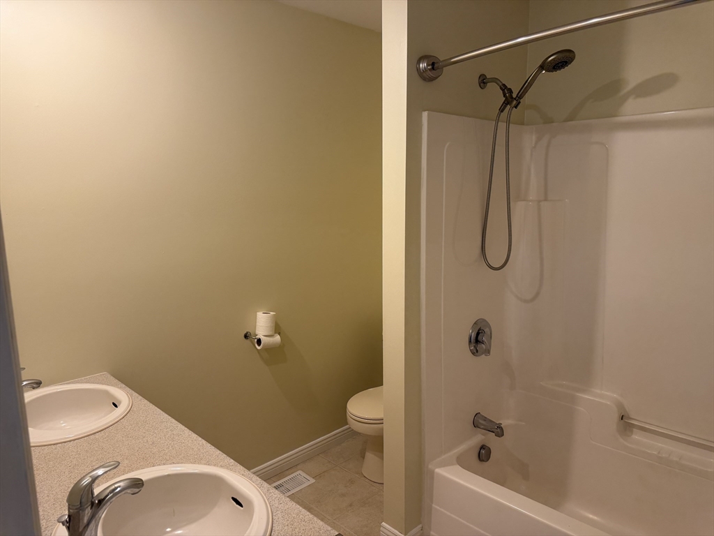 8 Intervale Ct # B
