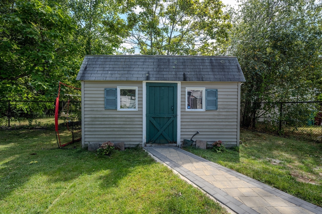 67 Lisa Ln