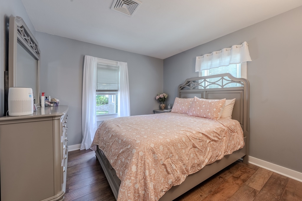 67 Lisa Ln