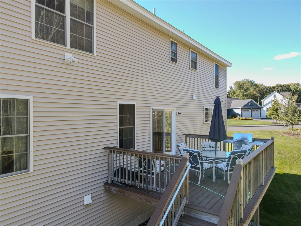 12 Hayfield Rd