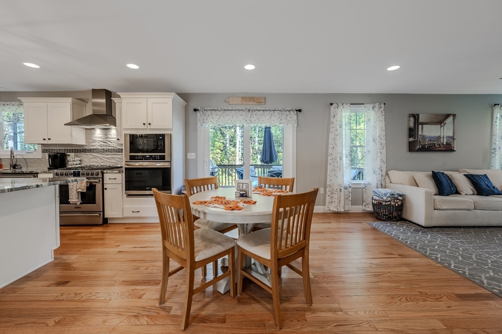 12 Hayfield Rd