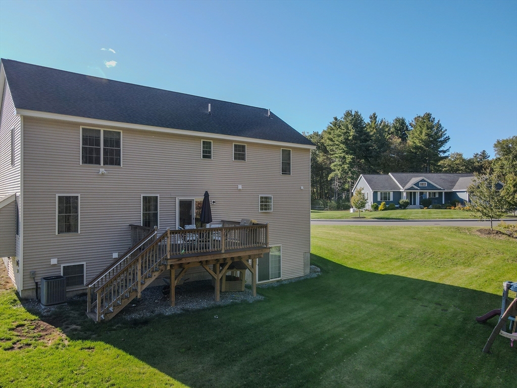 12 Hayfield Rd