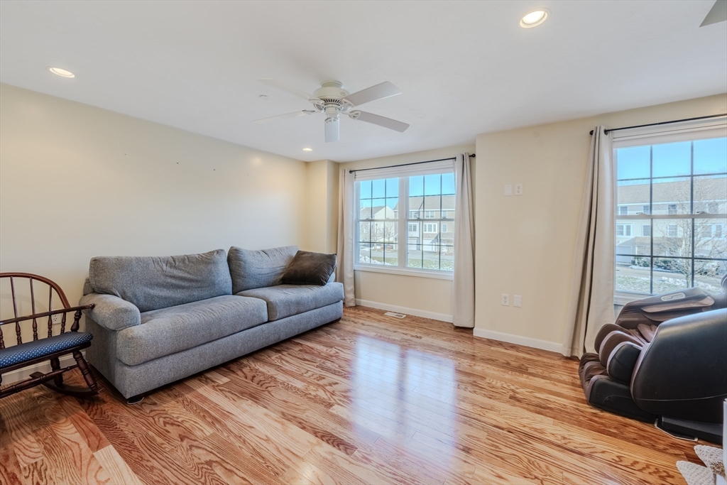 41 Boston Rd # 351