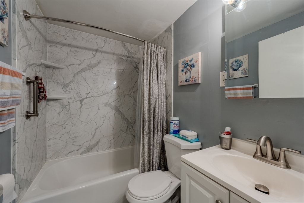 23 Frank St # 2