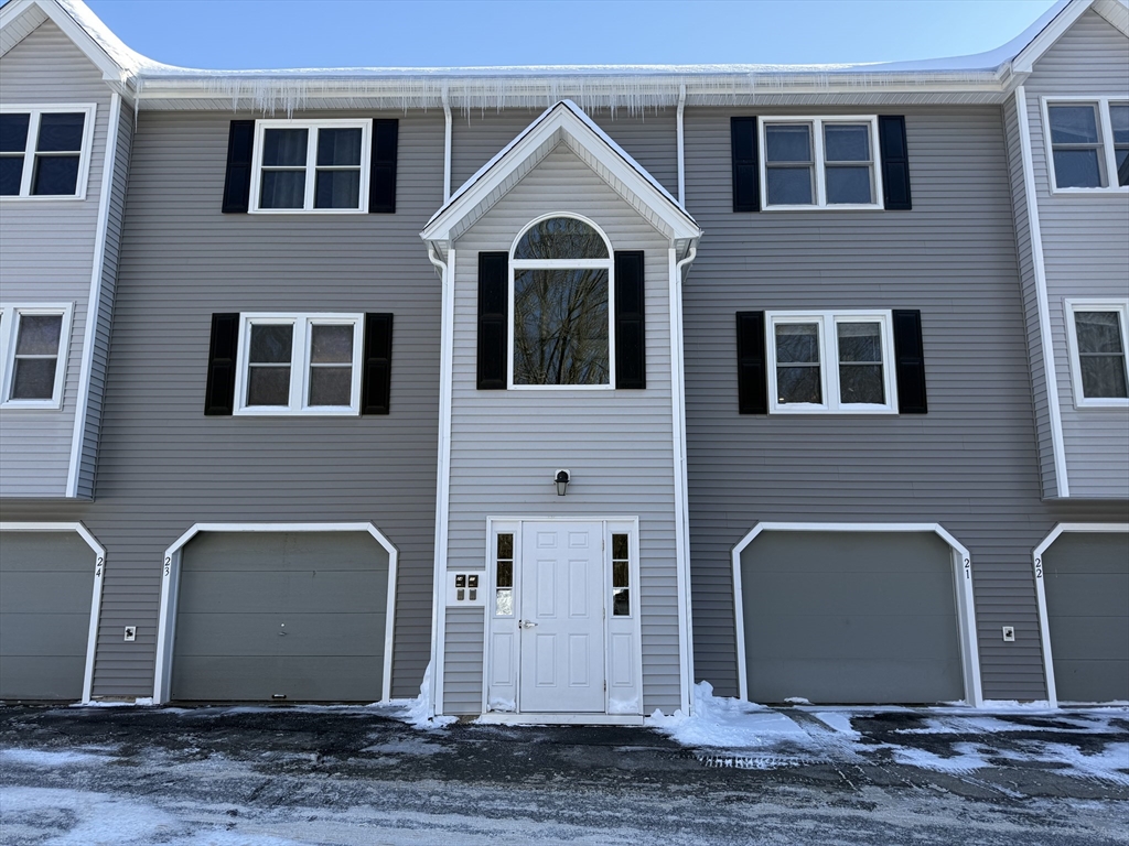 124 Tennis Plaza Rd # 21