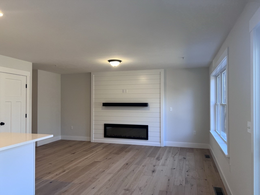 112 Genest St # 10