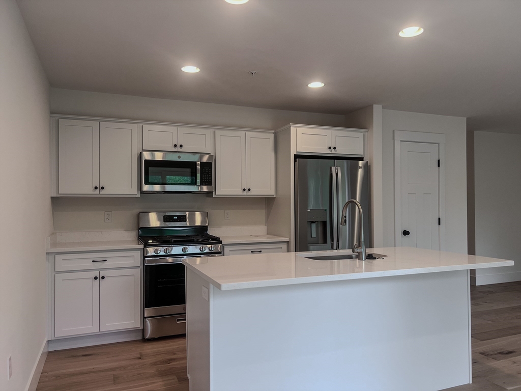 112 Genest St # 8