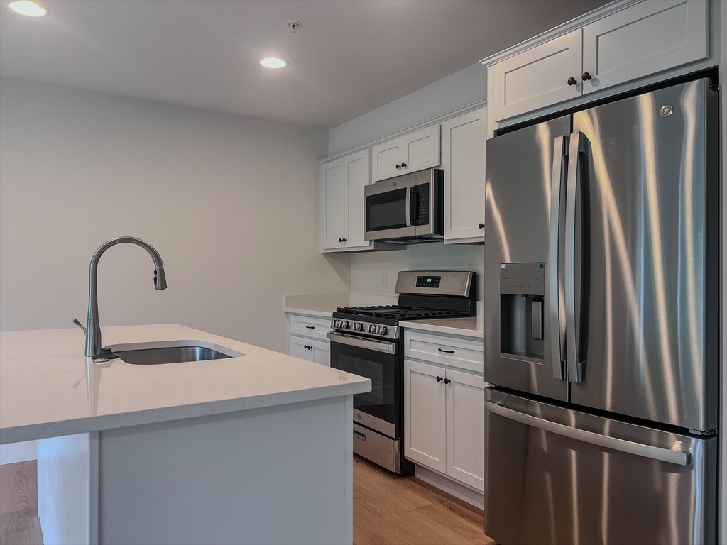 112 Genest St # 8
