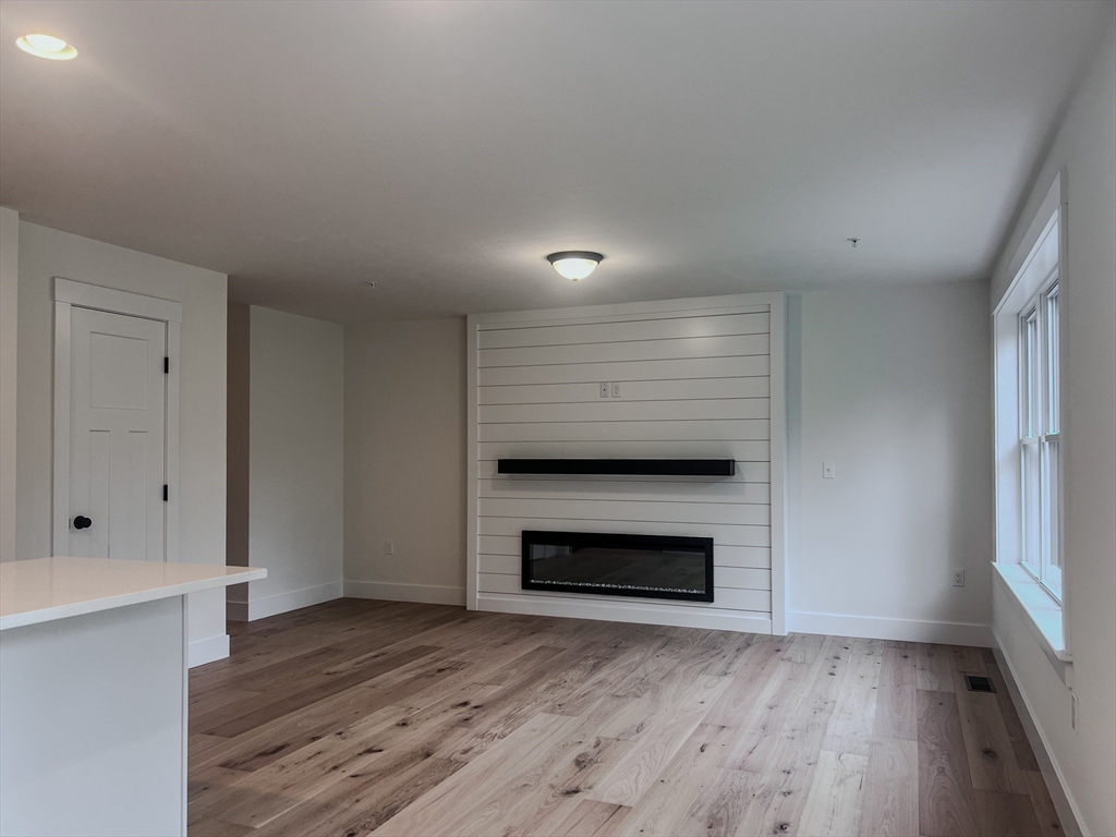 112 Genest St # 8