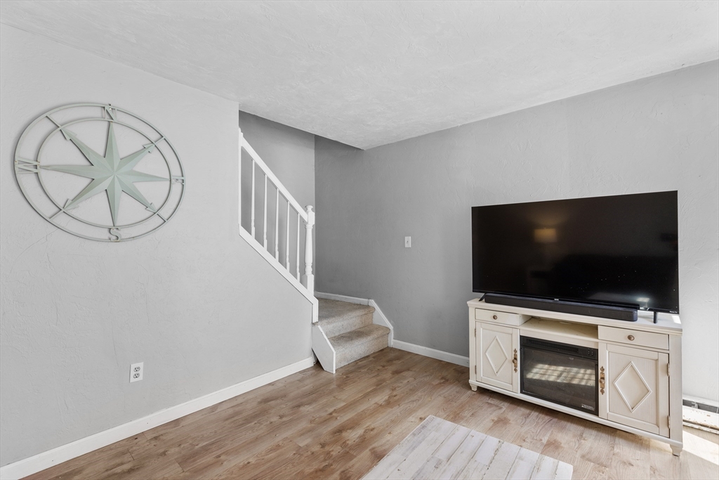 300 Falmouth Rd # 20D