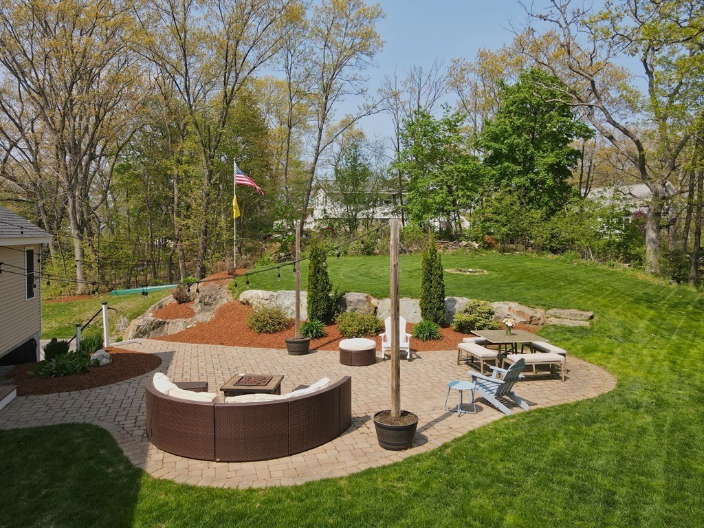 85 Nassau St
