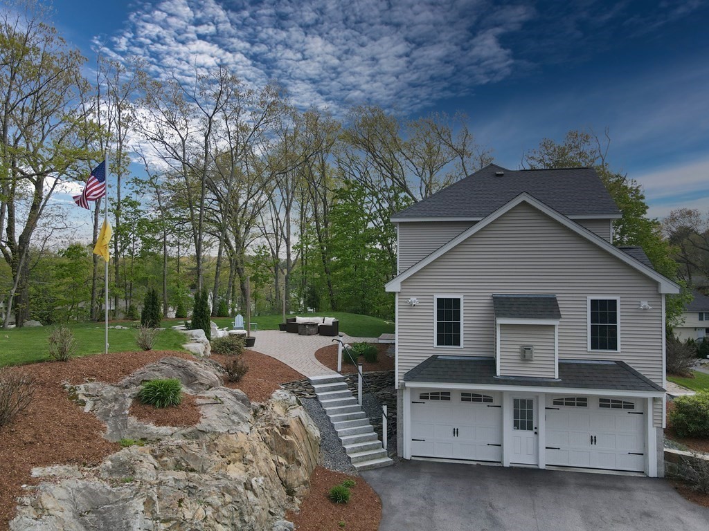 85 Nassau St