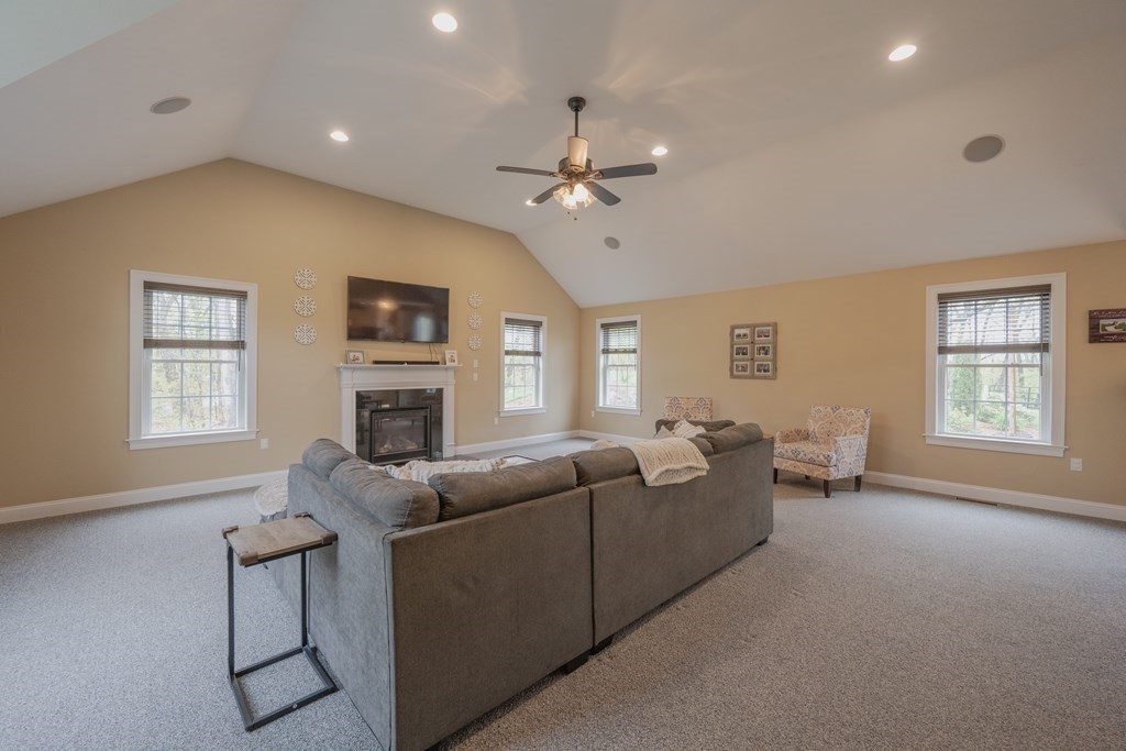 85 Nassau St