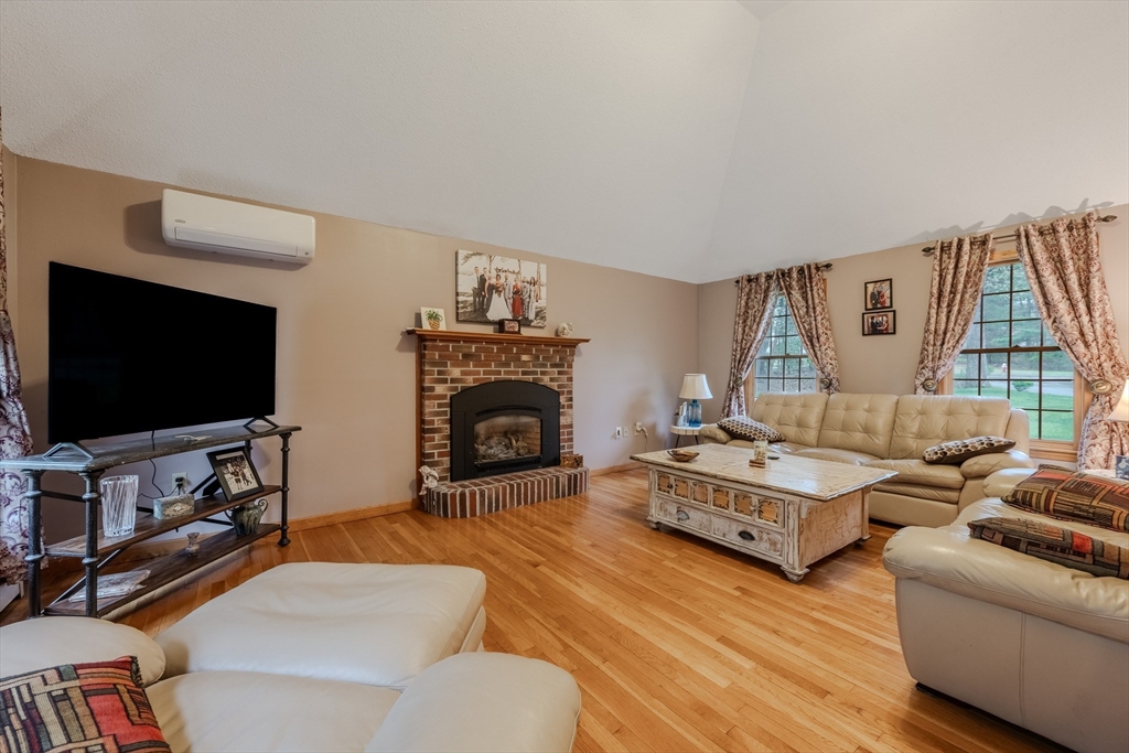 41 Indian Hill Rd