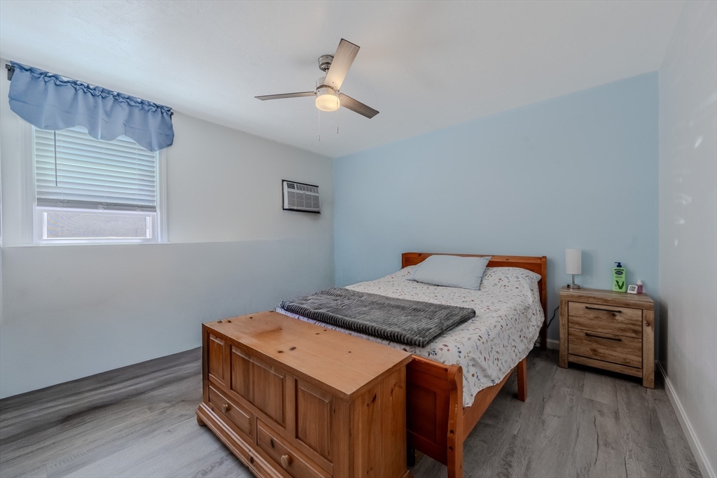 229 Vernon St # 3