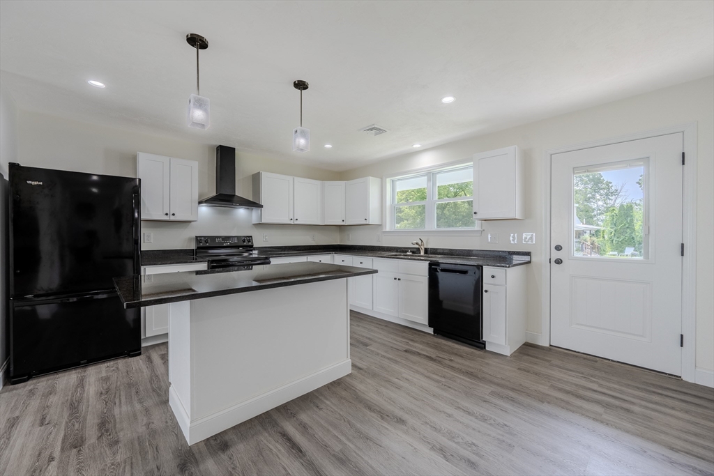 109 Navy Yard Rd
