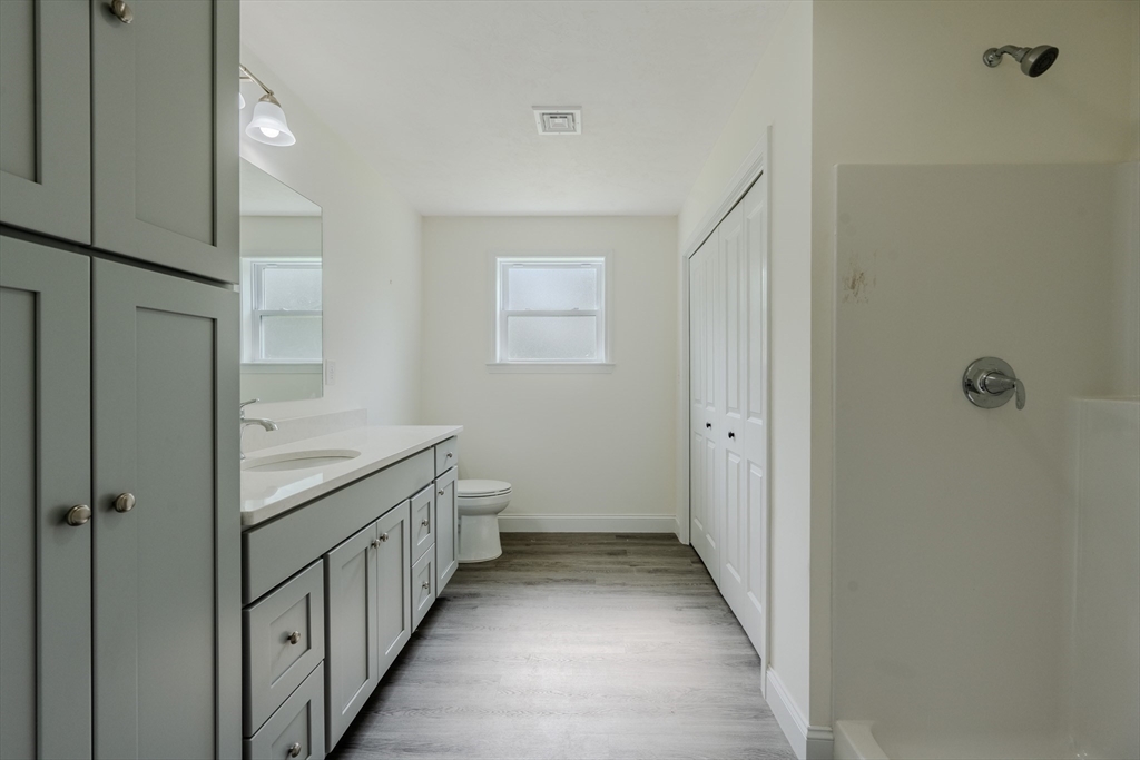 109 Navy Yard Rd