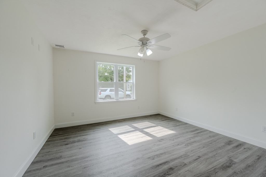 109 Navy Yard Rd