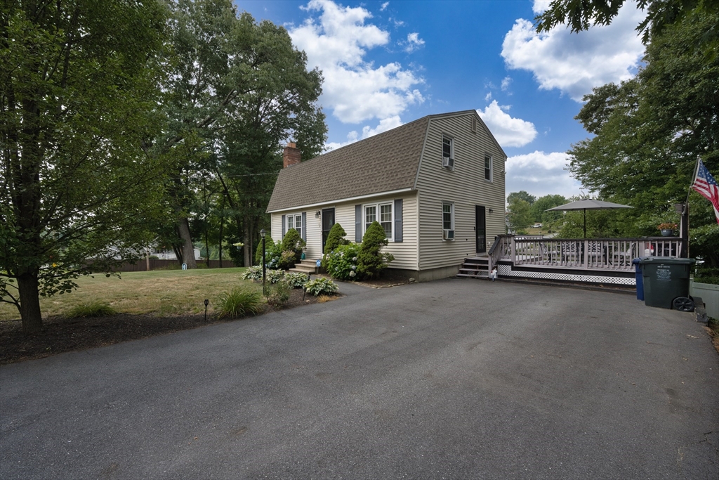 62 Dexter Ave