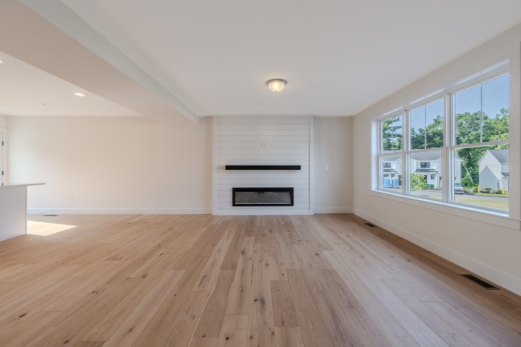 112 Genest St # 16