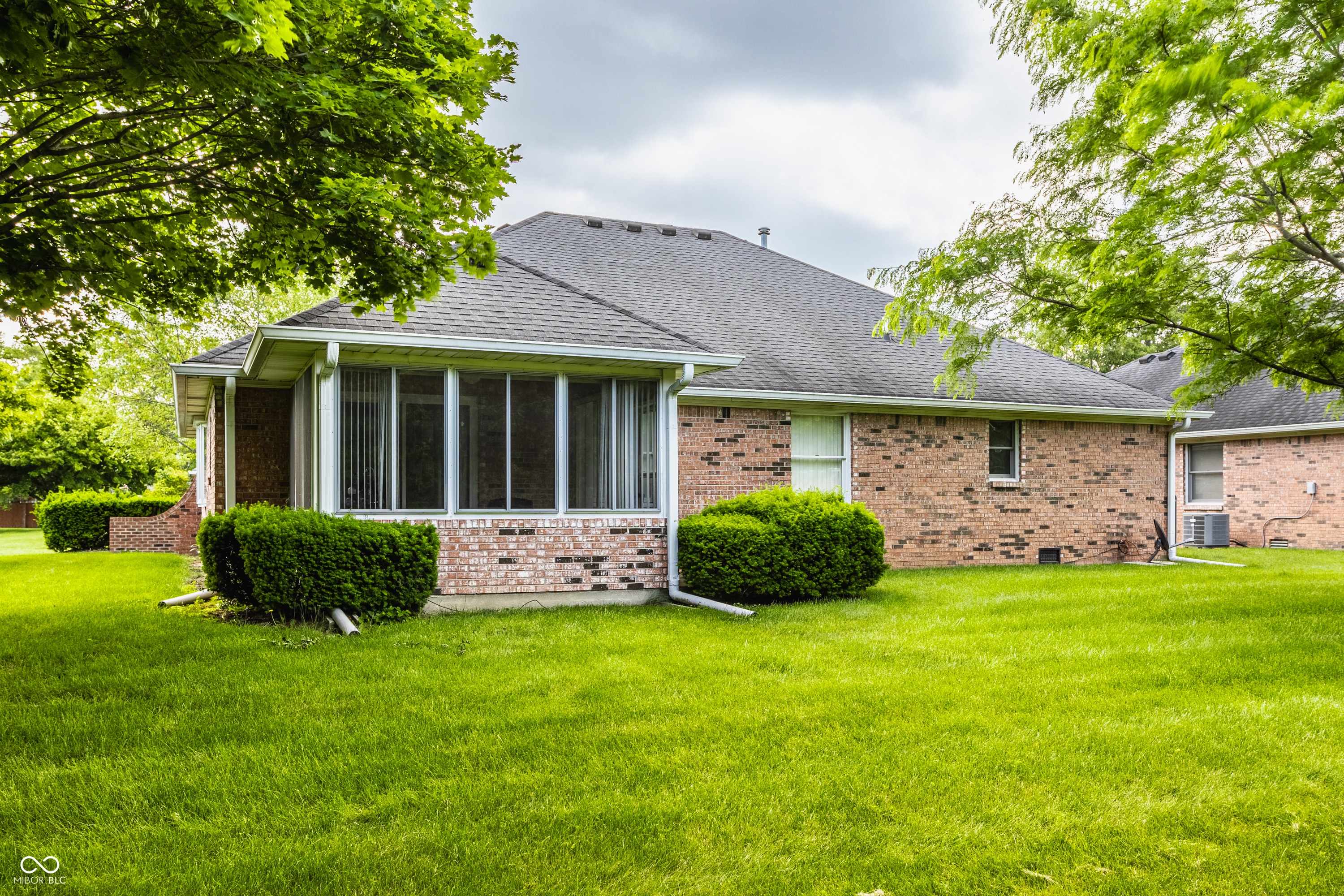 1340 Holiday Lane E Unit: 33