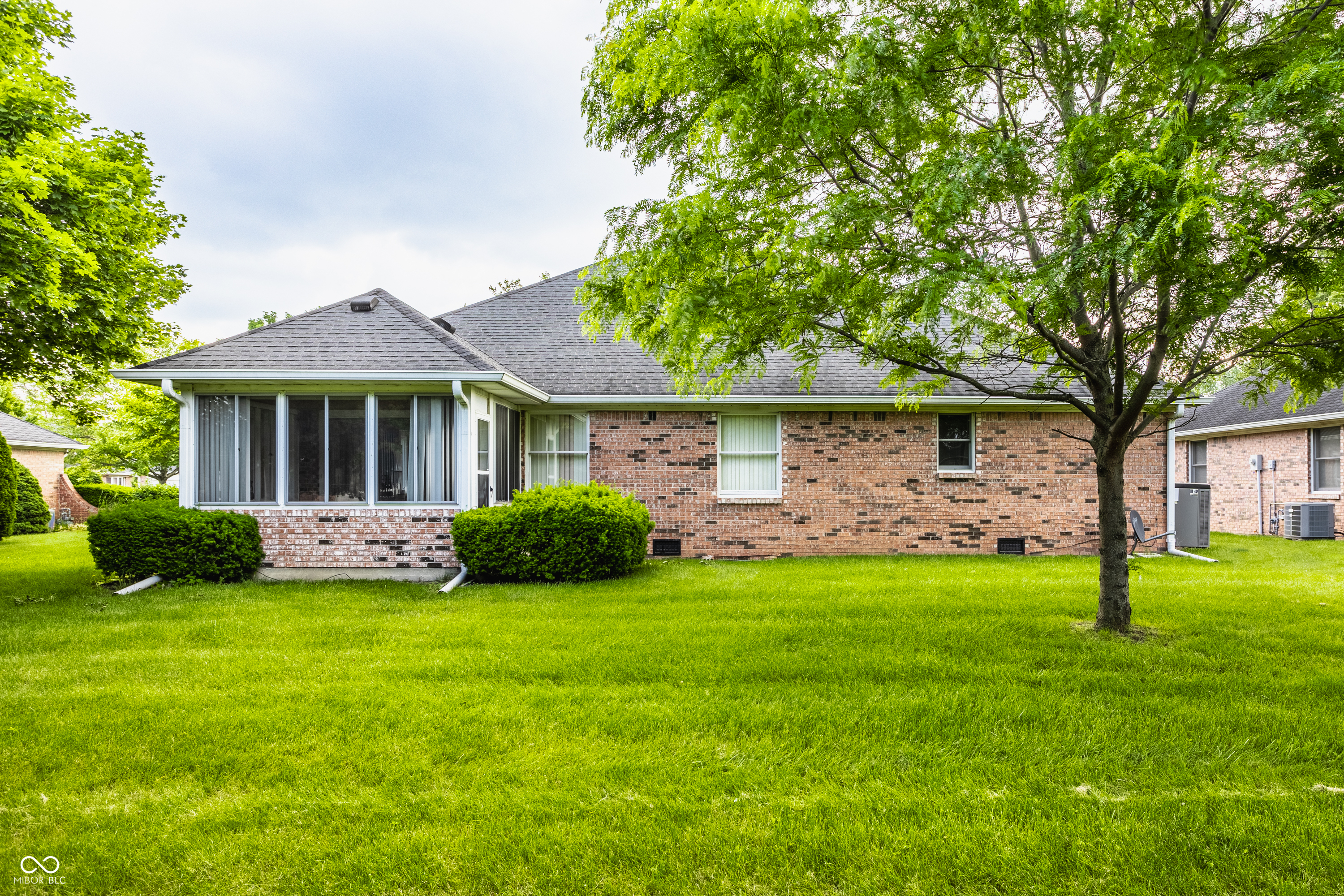 1340 Holiday Lane E Unit: 33