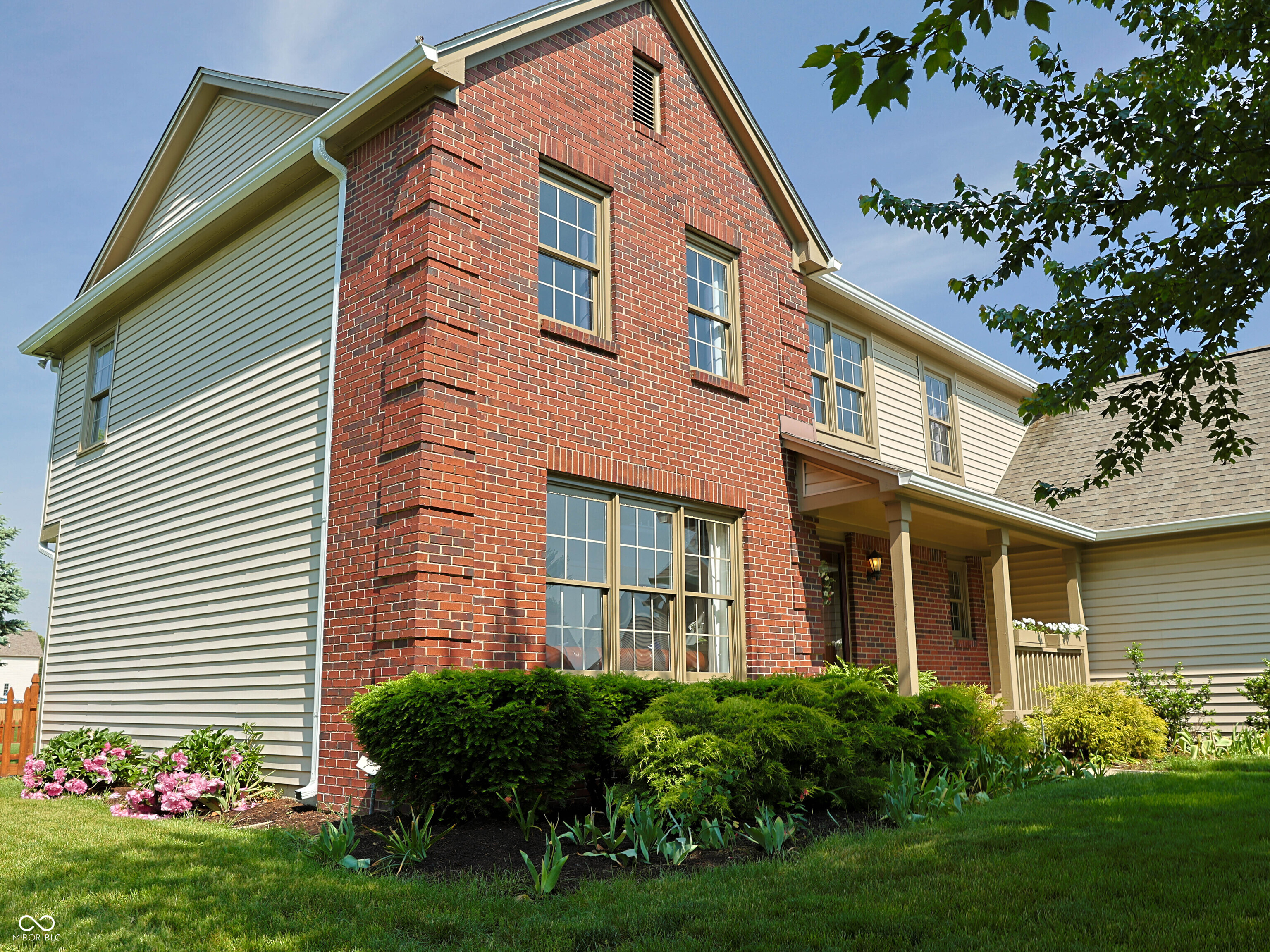 1050 Spanish Lake Drive