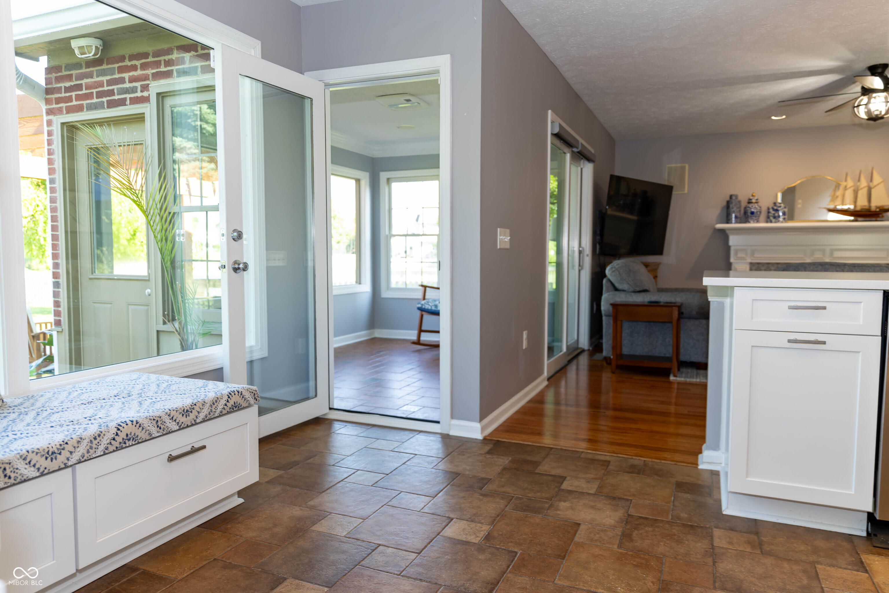 1050 Spanish Lake Drive