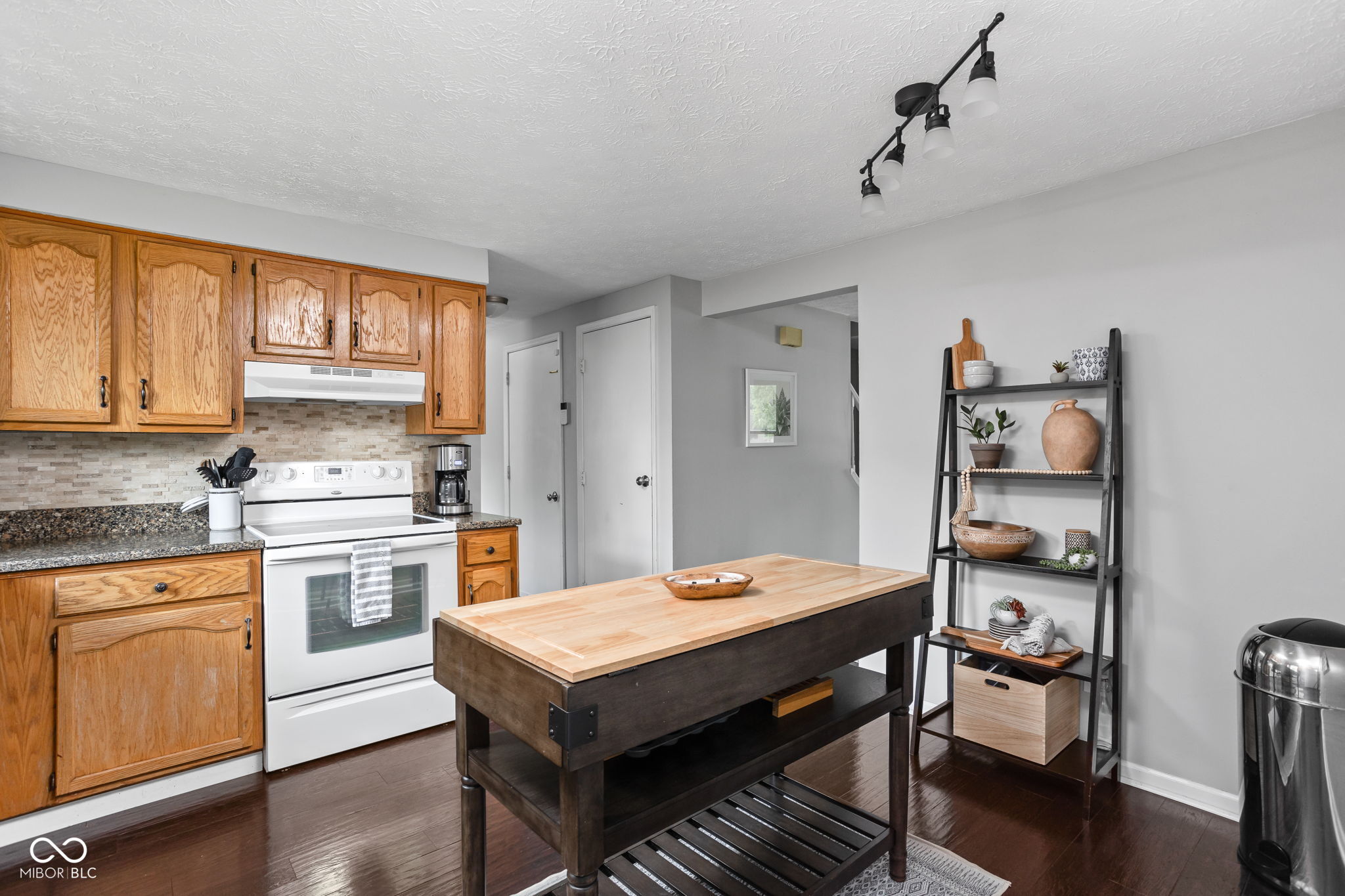 11477 Timberlake Lane