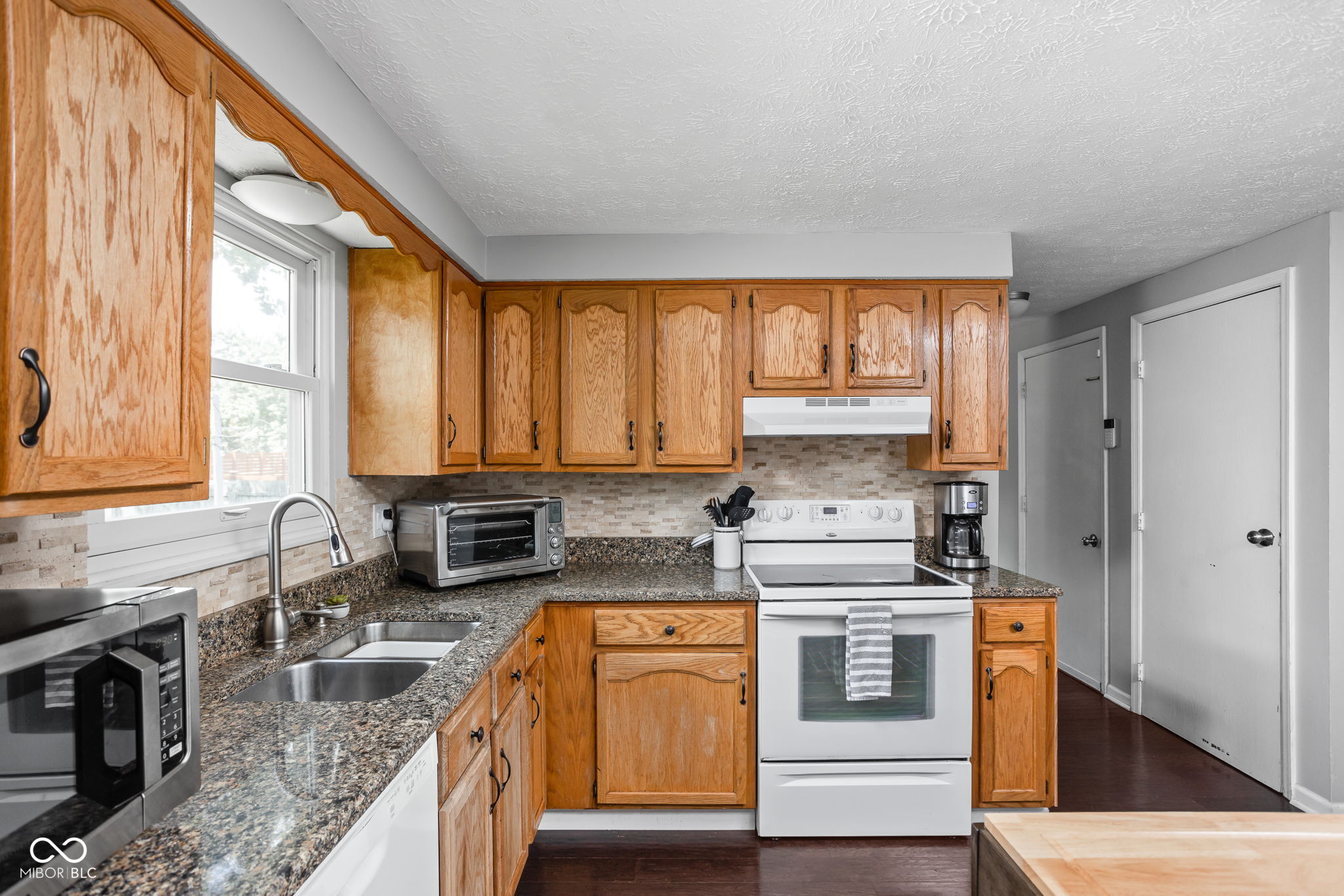 11477 Timberlake Lane