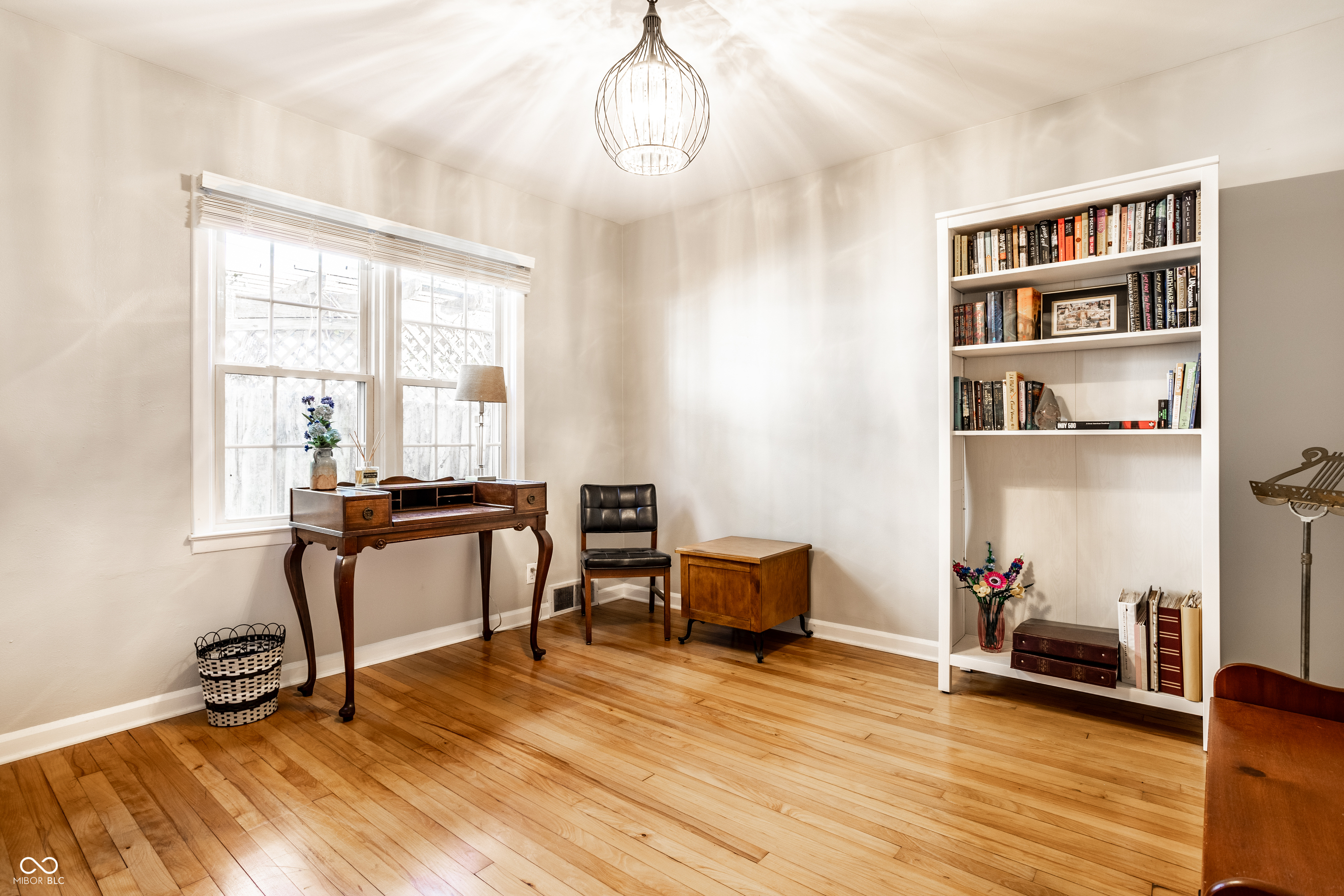 301 N Ridgeview Drive