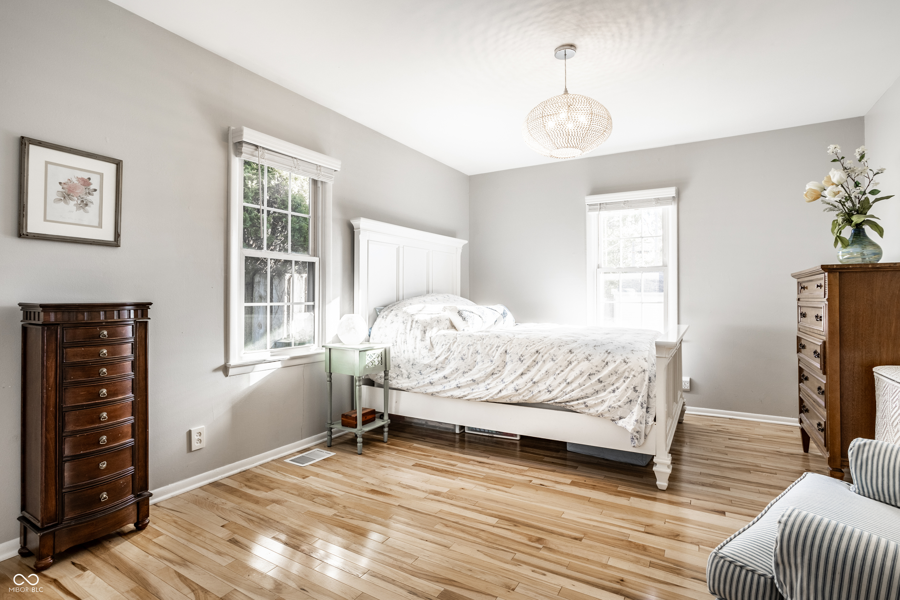 301 N Ridgeview Drive