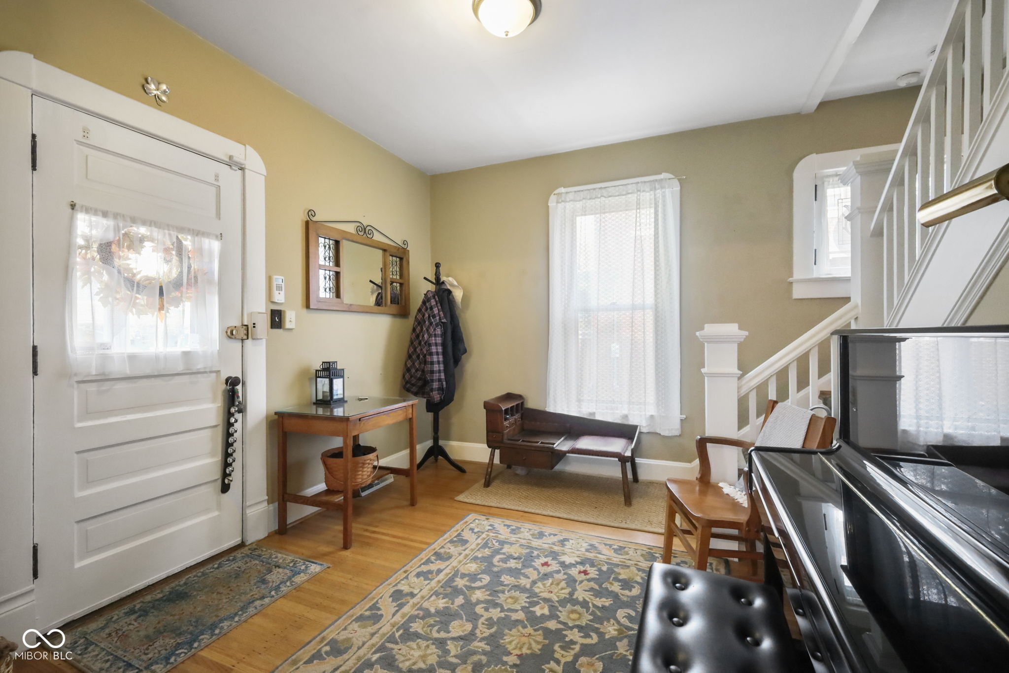 335 N Whittier Place