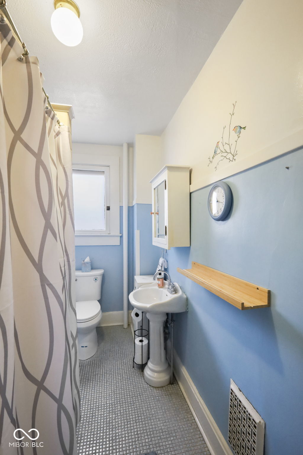 335 N Whittier Place