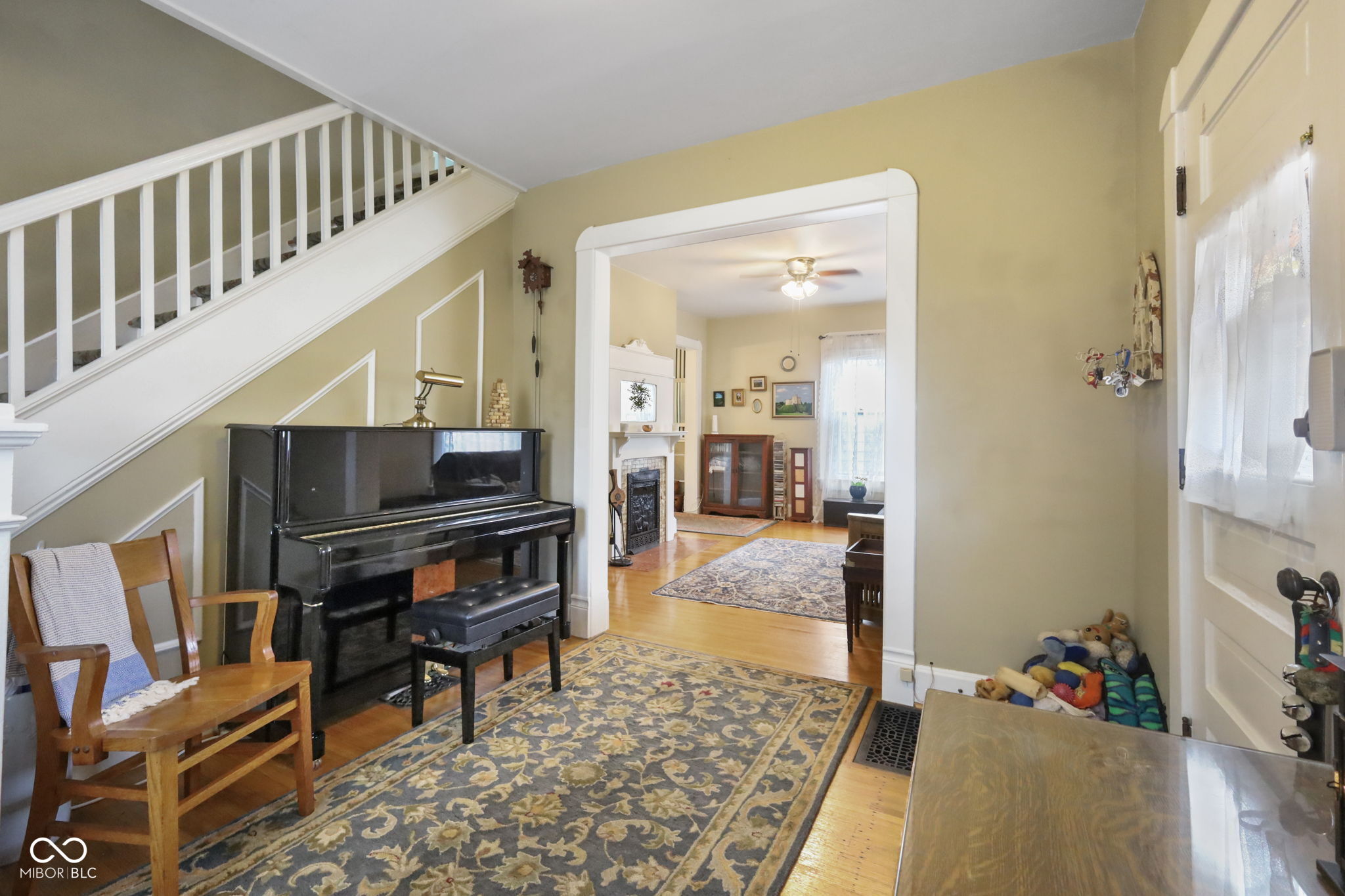 335 N Whittier Place