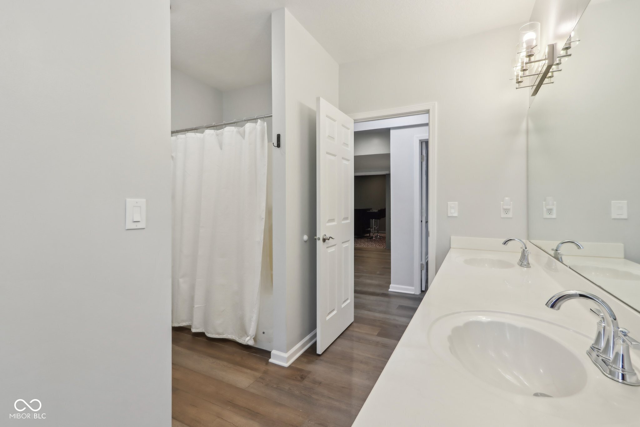 8015 Sargent Ridge