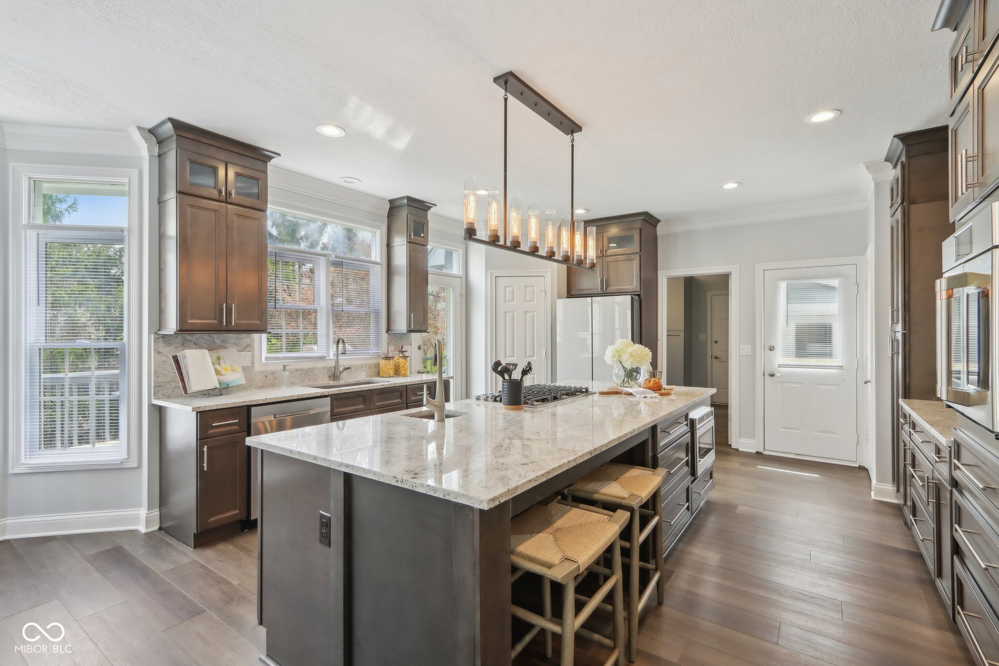 8015 Sargent Ridge
