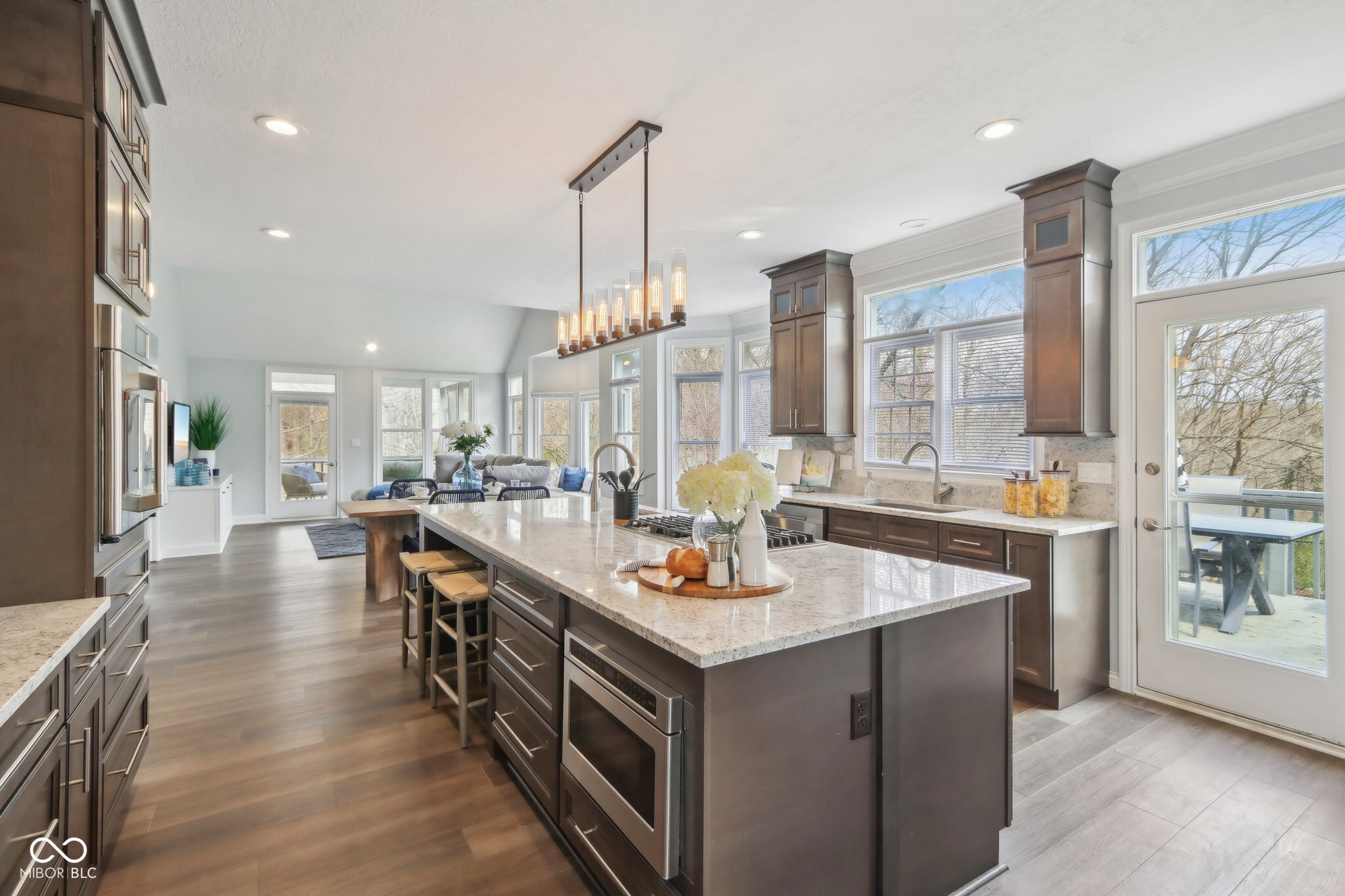 8015 Sargent Ridge