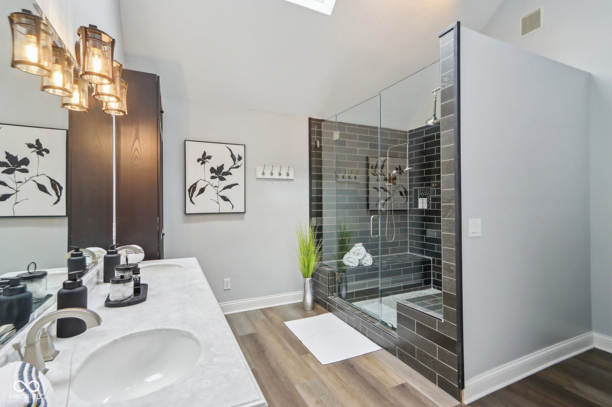 8015 Sargent Ridge