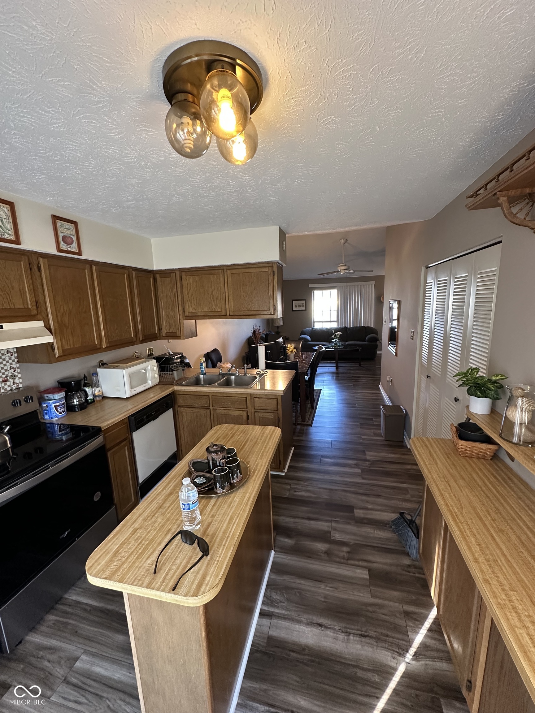 1755 N Wellesley Commons