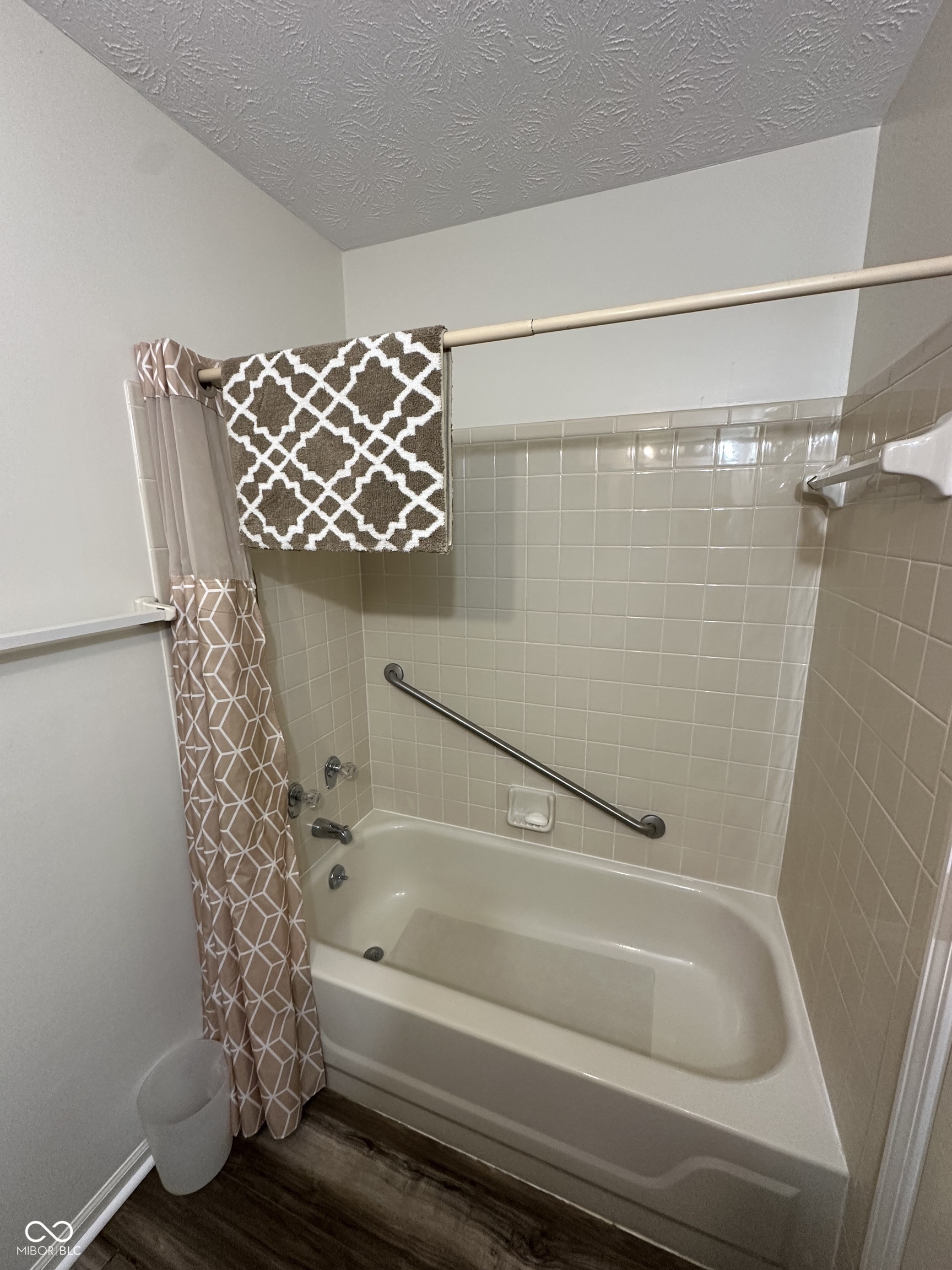 1755 N Wellesley Commons