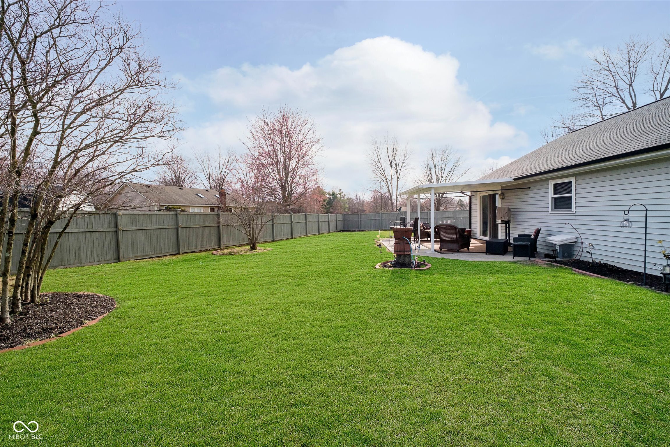 8527 Honeysuckle Way