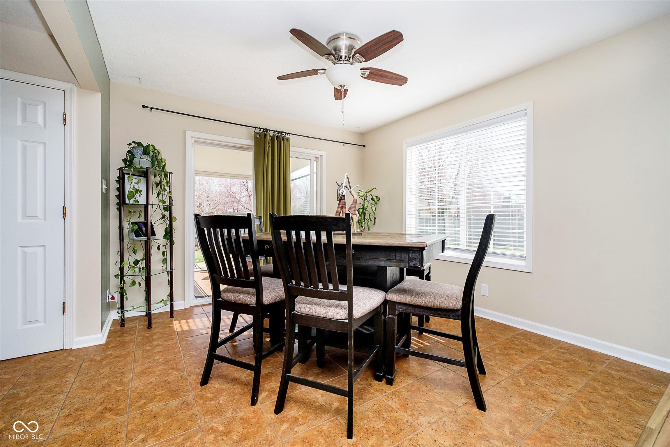 8527 Honeysuckle Way