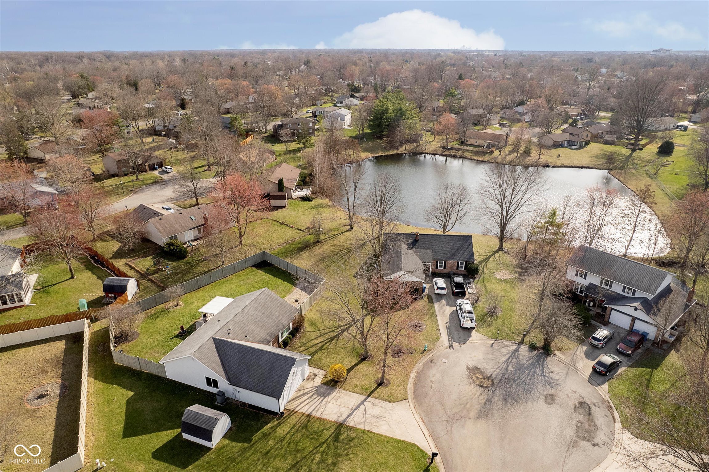 8527 Honeysuckle Way